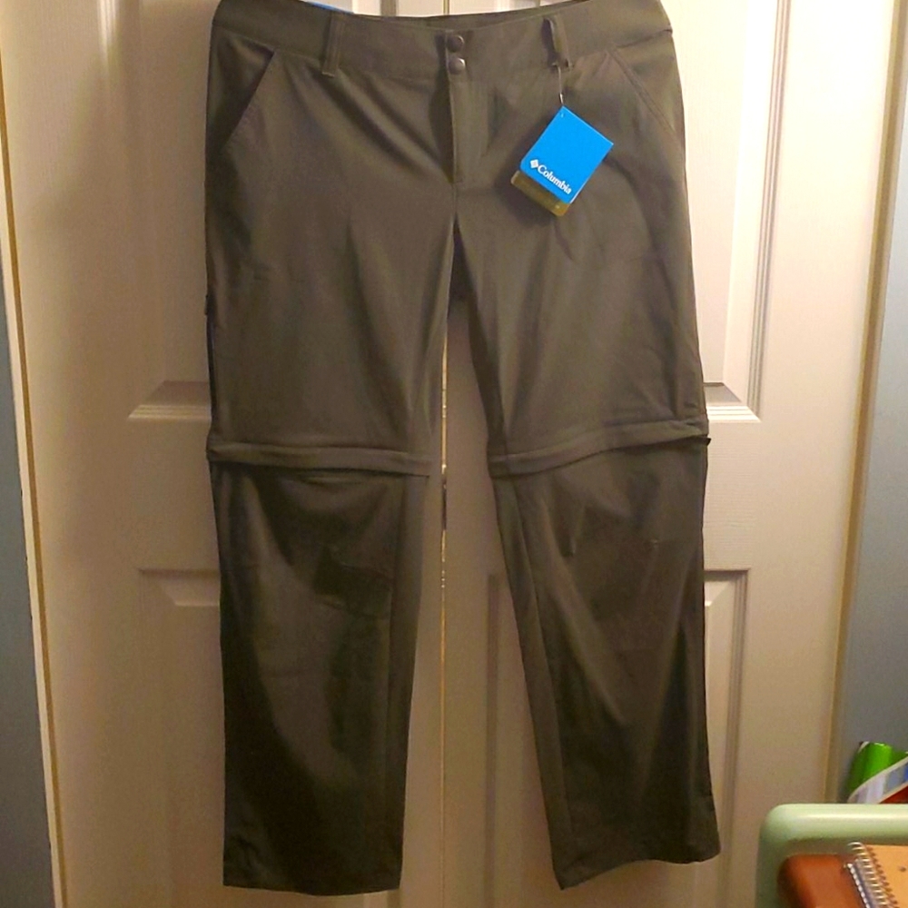 Columbia Hiking Pants that zip off to shorts